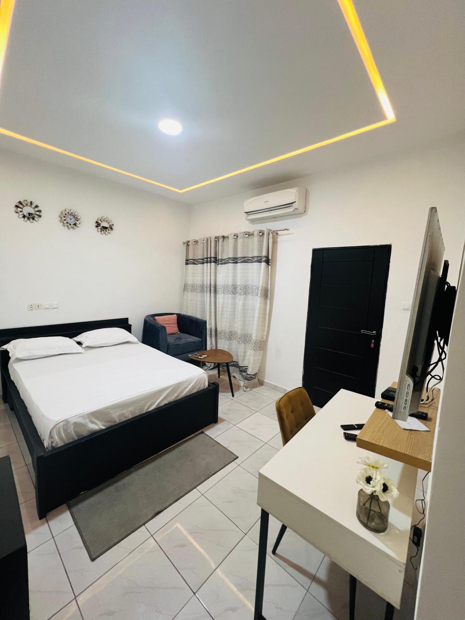 Ad Home Lome Exterior photo